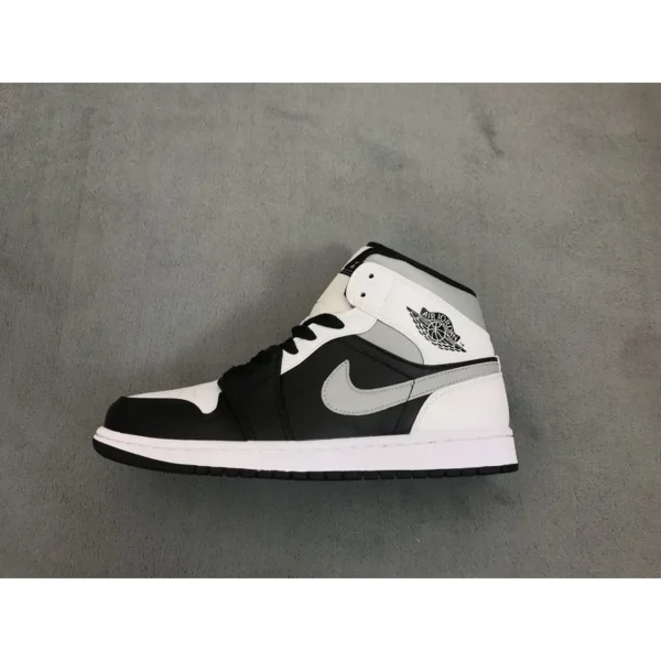 Air Jordan 1 Mid White Shadow 554724-073