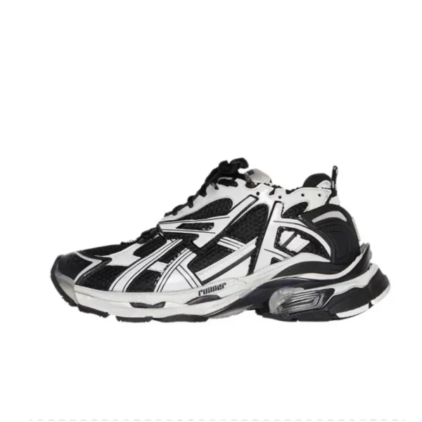 Balenciaga Runner Black White 677402W3RB29010